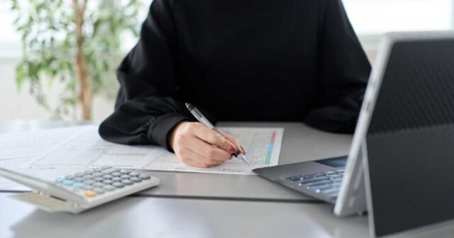 1778949227_autoentrepreneur-ce-qu-il-faut-vraiment-savoir-pour-declarer-ses-revenus-aux-impots.jpg