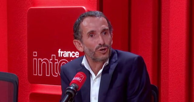 1779517871_carrefour-alexandre-bompard-rempile-pour-trois-ans-a-la-tete-du-groupe.jpg