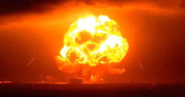 1780044578_les-images-impressionnantes-de-l-explosion-de-la-fusee-blue-origin-de-jeff-bezos-au-decollage.jpg