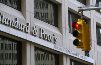 S&P সংস্থা ফ্রান্সের রেটিং এবং দৃষ্টিভঙ্গি অপরিবর্তিত রেখেছে