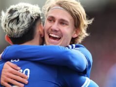 Ligue 1. Passer បន្ទាប់មកជាអ្នកស៊ុតបញ្ចូលទីនៅ Brest៖ Sebastian Nanasi ខ្សែបម្រើ Racing មានតួអង្គដែលត្រូវទុក