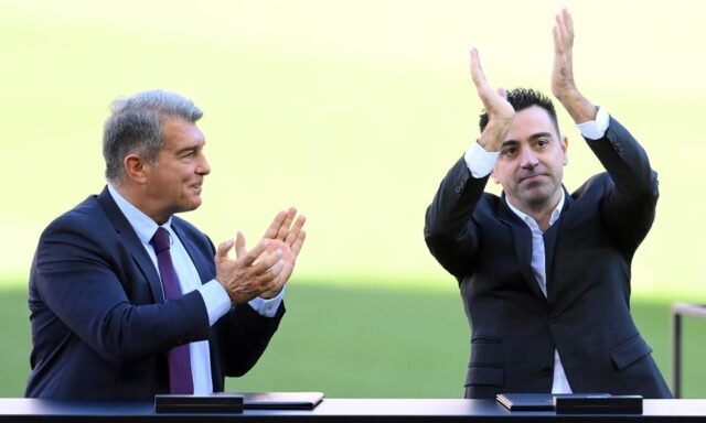 1781166273_xavi-hernandez-unveiled-as-new-fc-barcelona-fc-head-coach-1000x600.jpg