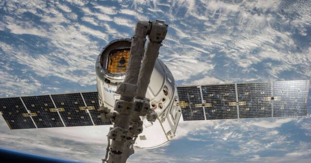 1781319945_plus-de-2-000-milliards-l-entree-en-bourse-de-spacex-est-stratospherique.jpg