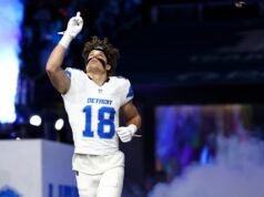 Detroit Lions WR Isaac TeSlaa GMFB-তে জ্যারেড গফের ডাকনাম, উন্নয়ন এবং রসায়ন নিয়ে কথা বলেছেন