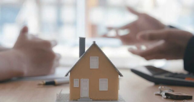 1781379267_40-000-euros-du-m-cet-appartement-place-de-furstenberg-a-de-quoi-faire-rever.jpg