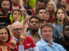 Giannis Antetokounmpo, LeBron James এবং আরও অনেক কিছুর উপর নজর রেখে NBA অফসিজন শুরু হয়