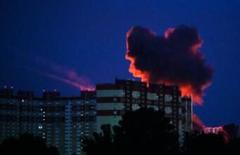 ইউক্রেন: বারবার রাশিয়ান বোমা হামলার মুখে কিইভের বাসিন্দাদের দুর্দান্ত স্থিতিস্থাপকতা