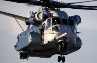 ধীরে ধীরে, CH-53K কিং স্ট্যালিয়ন ইউএস মেরিন কর্পসের মধ্যে অগ্রসর হচ্ছে।