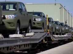 ল্যান্ড রোভার থেকে প্রস্থান করুন: ব্রিটিশ সেনাবাহিনীর বিশেষ বাহিনী 270টি টয়োটা হিলাক্স পিক-আপ গাড়ি পাবে
