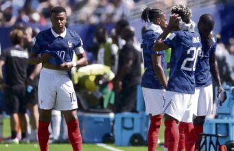 ফুটবল: ক্রীড়া ডাক্তার Loïc Chimot রিফ্রেশমেন্ট বিরতির প্রয়োজনীয়তা ব্যাখ্যা