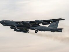 মার্কিন যুক্তরাষ্ট্র। মার্কিন সেনাবাহিনীর B-52 বোমারু বিমান ক্যালিফোর্নিয়ায় উড্ডয়নের পর বিধ্বস্ত হয়েছে