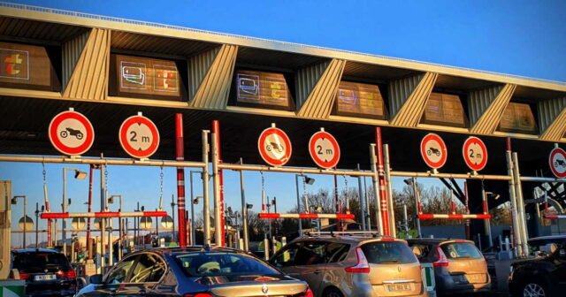 1782995445_partir-en-vacances-en-voiture-coute-40-de-plus-qu-il-y-a-10-ans-carburant-peages-les-raisons-de-la-h.jpeg