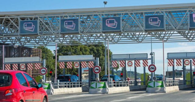 1783792896_departs-en-vacances-au-peage-attention-a-cette-erreur-qui-peut-vous-couter-90-euros-d-amende.jpg