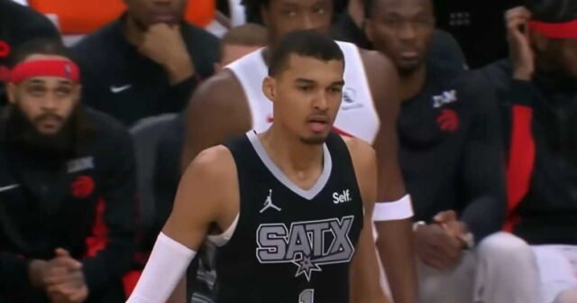1783987595_nba-victor-wembanyama-prolonge-aux-spurs-les-details-de-son-nouveau-contrat-xxl.jpg