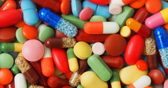 1784230581_chaque-annee-500-millions-d-euros-de-medicaments-rembourses-finissent-a-la-poubelle-sans-etre-utilis.jpeg
