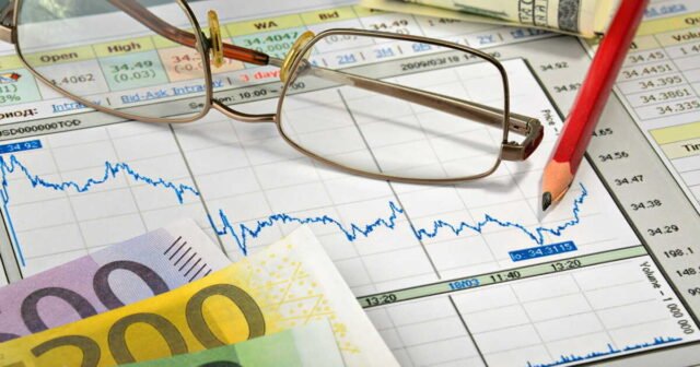 1784347052_gestion-pilotee-ou-libre-comment-choisir-pour-votre-epargne-en-2026.jpg