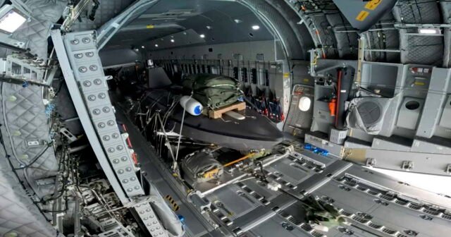 1784362706_la-royal-navy-largue-son-drone-k3-scout-depuis-un-a400m-une-premiere-mondiale-en-mer.jpg