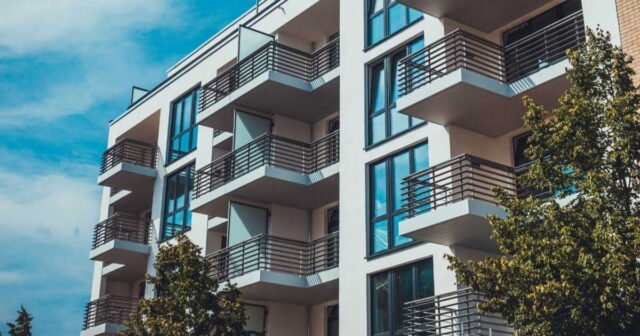 1784395583_pourquoi-paris-va-doubler-la-taxe-sur-150-000-logements-vacants-a-partir-de-2027.jpg
