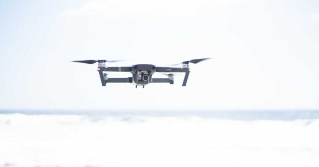 1784548033_un-drone-transporte-un-rein-a-110-km-h-cette-premiere-francaise-pourrait-revolutionner-les-greffes.j.jpeg
