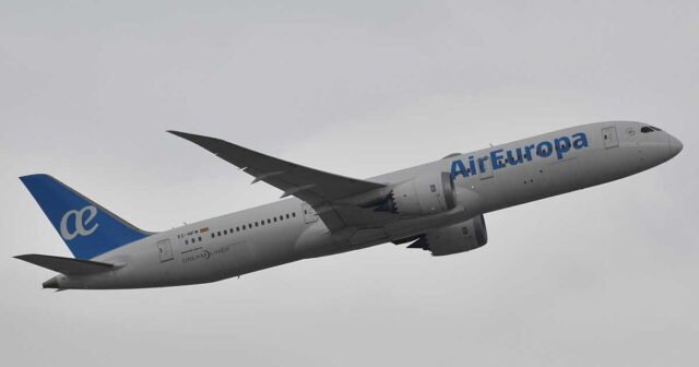 1784610926_un-airbus-d-iberia-et-un-boeing-d-air-europa-evitent-in-extremis-une-collision-en-plein-vol.jpg