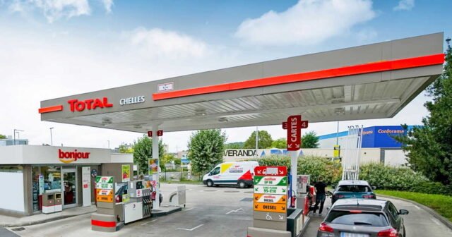 1784739523_essence-a-1-99-euro-totalenergies-retablit-le-plafonnement-dans-toutes-ses-stations-en-france.jpg