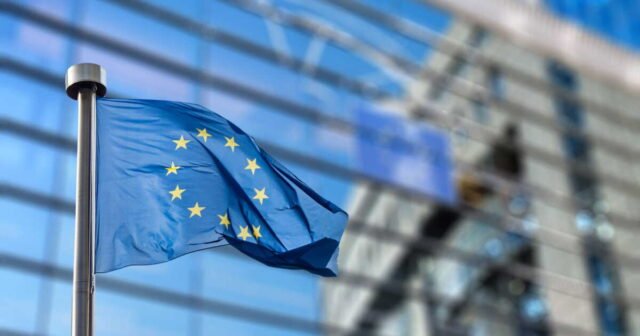 1784883595_droits-de-douane-de-donald-trump-l-ue-echappe-a-une-hausse-malgre-l-amende-infligee-a-google.jpg