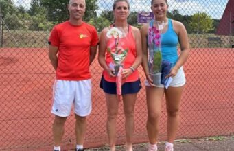 টেনিস। TC Porte du Vignoble টুর্নামেন্ট: Nguyen Van and Gruber Reichstett কে ডাবল অফার করে