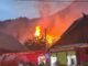 Haute-Savoie. লা ব্লোনিয়ারের গ্রামে আগুন লেগেছে, বেশ কয়েকটি বাড়ি ধ্বংস হয়েছে