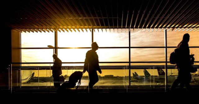 pres-de-24-millions-de-valises-perdues-dans-les-aeroports-en-2025-quels-sont-les-trajets-les-plus-a.jpeg