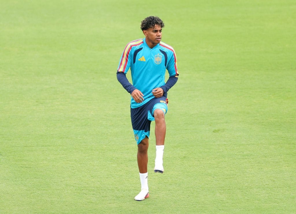 স্পেন থেকে লামিন ইয়ামাল
