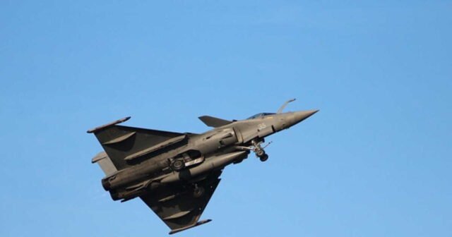 une-nouvelle-configuration-du-rafale-m-f4-validee-par-la-marine-nationale-avec-deux-bombes-de-1-000.jpeg
