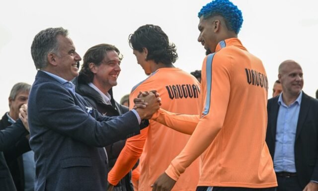 yamandu-orsi-farewells-uruguayan-national-team-ahead-the-2026-fifa-world-cup-1000x600.jpg